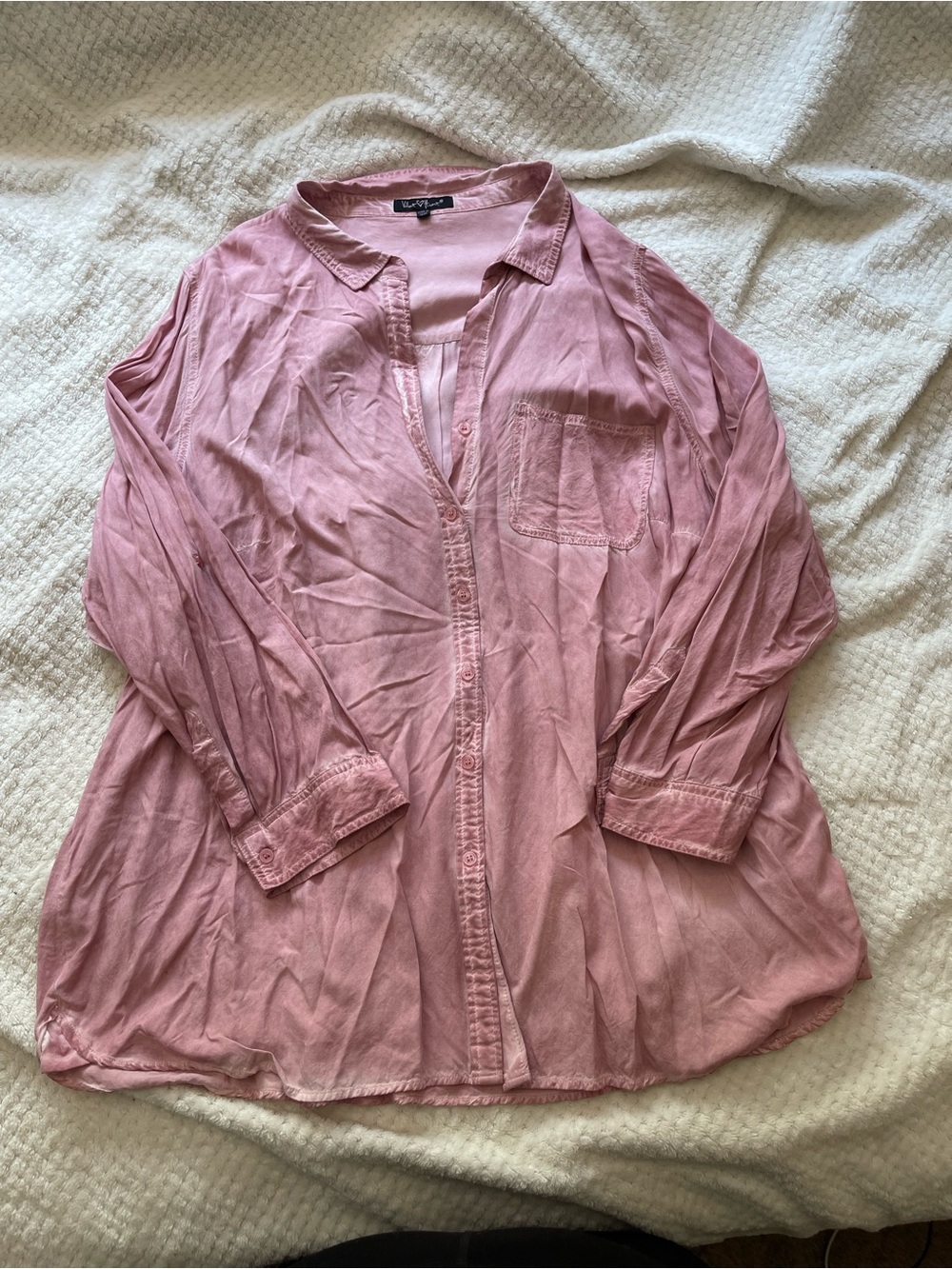 Velvet Heart Dusty Pink Button-Front Women's Shirt